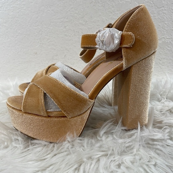 LULUS Crushest Champagne Velvet Rhinestone Ankle Strap Heels Size 7.5 NEW - Picture 7 of 16